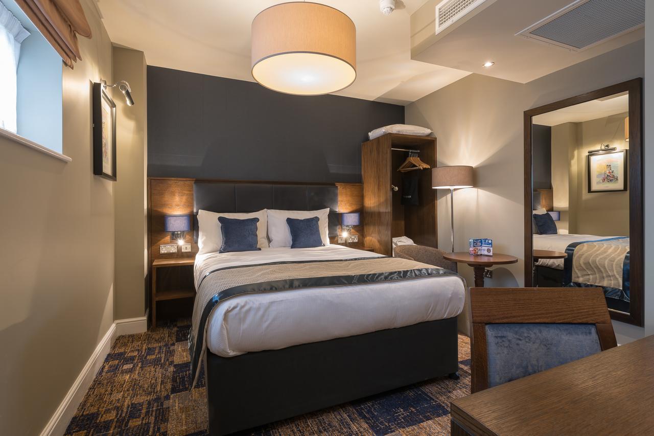 Hotel The John Russell Fox Wetherspoon Andover Esterno foto