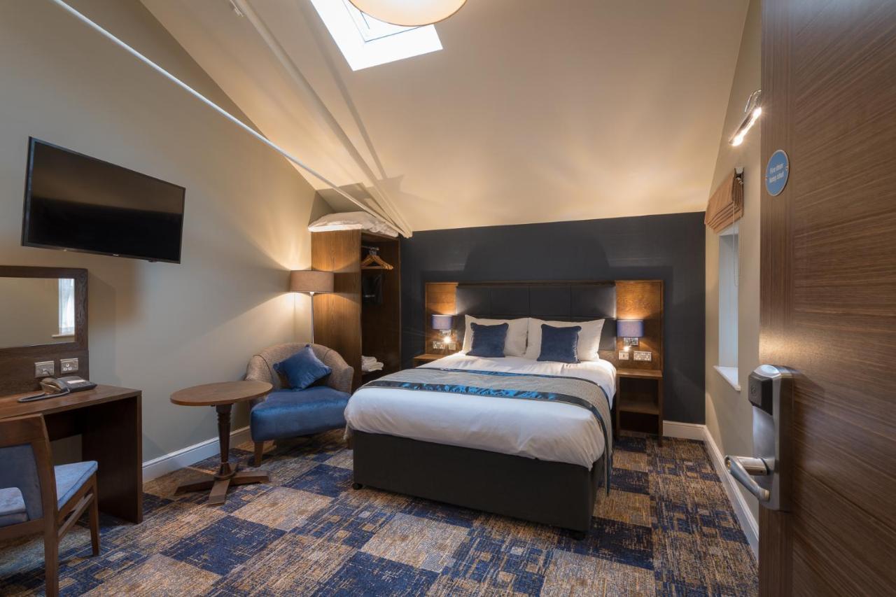 Hotel The John Russell Fox Wetherspoon Andover Esterno foto