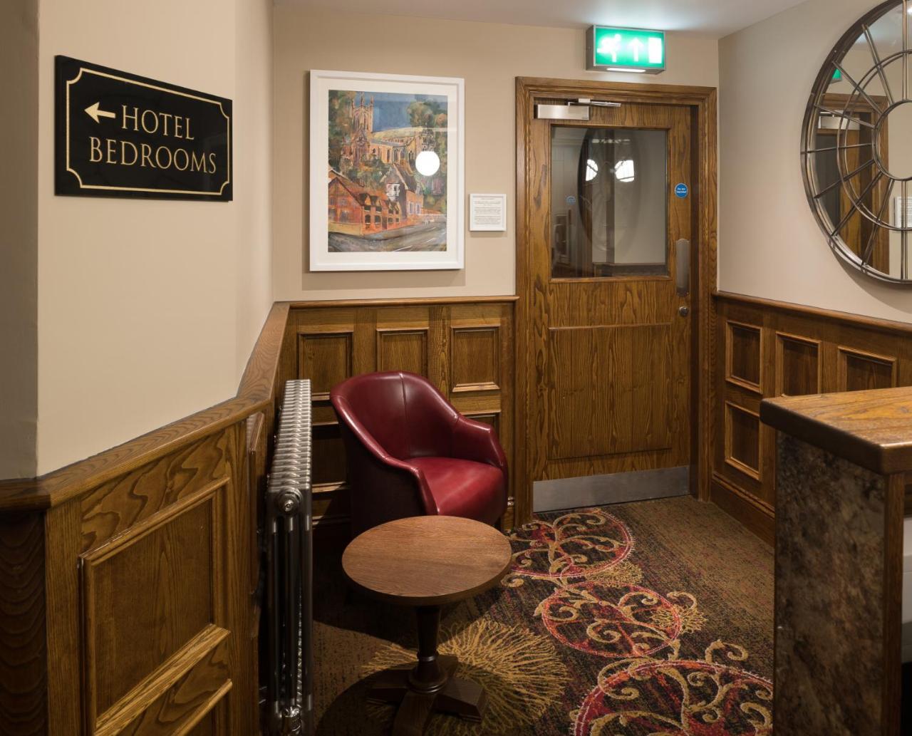 Hotel The John Russell Fox Wetherspoon Andover Esterno foto